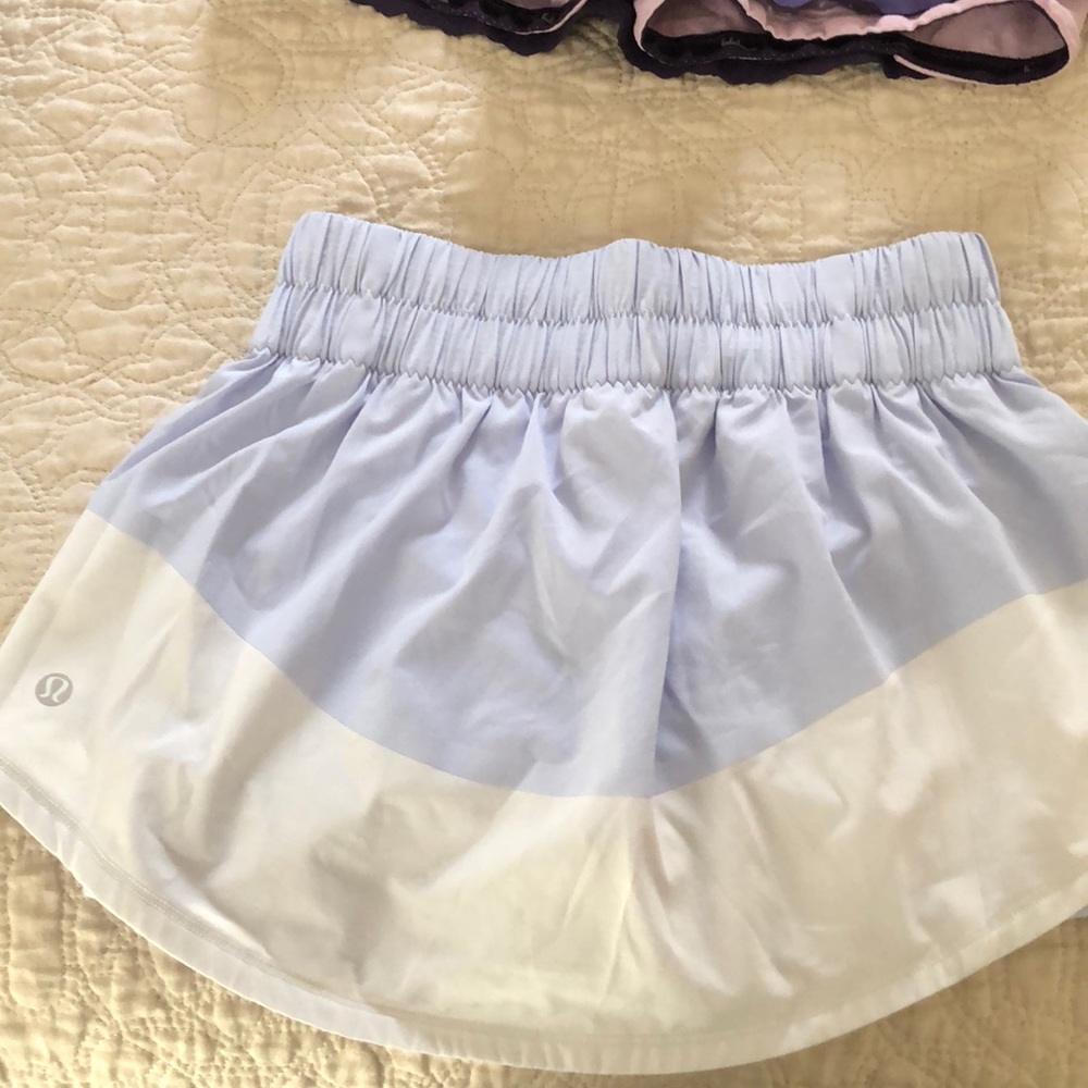 Lululemon tennis skort size 4 - Picture 2 of 3